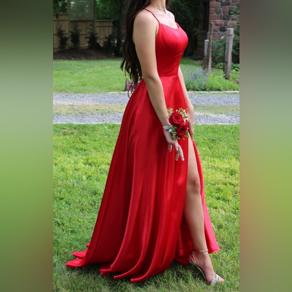 Red Sherri Hill Prom Dress. Style #51631.